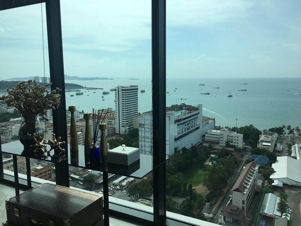 Many Holiday The Base Condo Pattaya ภายนอก รูปภาพ